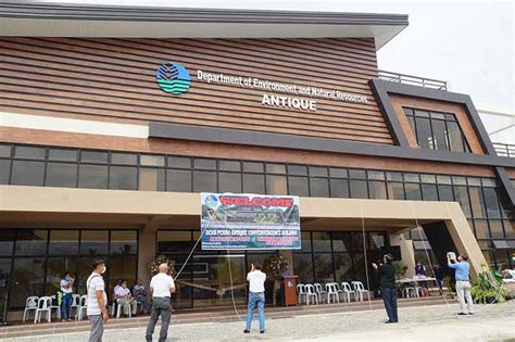 HISTORY OF PENRO ANTIQUE .